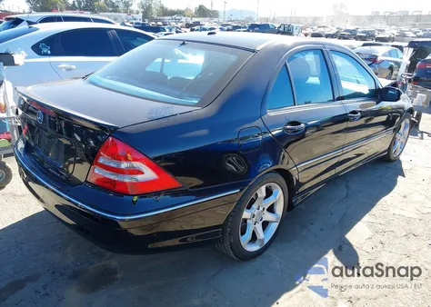 2007 Mercedes-Benz C 230 Sport from USA, damaged, VIN WDBRF52H77F872428